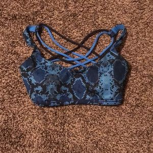 Lululemon free to be sports bra